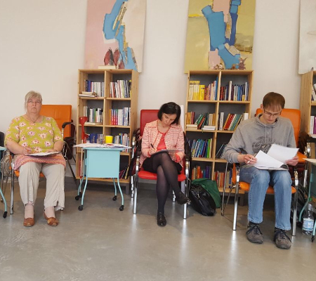 Einzelarbeit zwischen den Demos